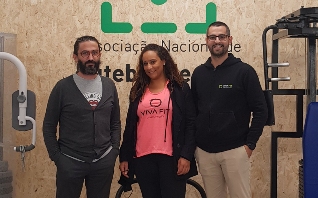 Vivafit doa equipamentos de fitness à FUTRUA